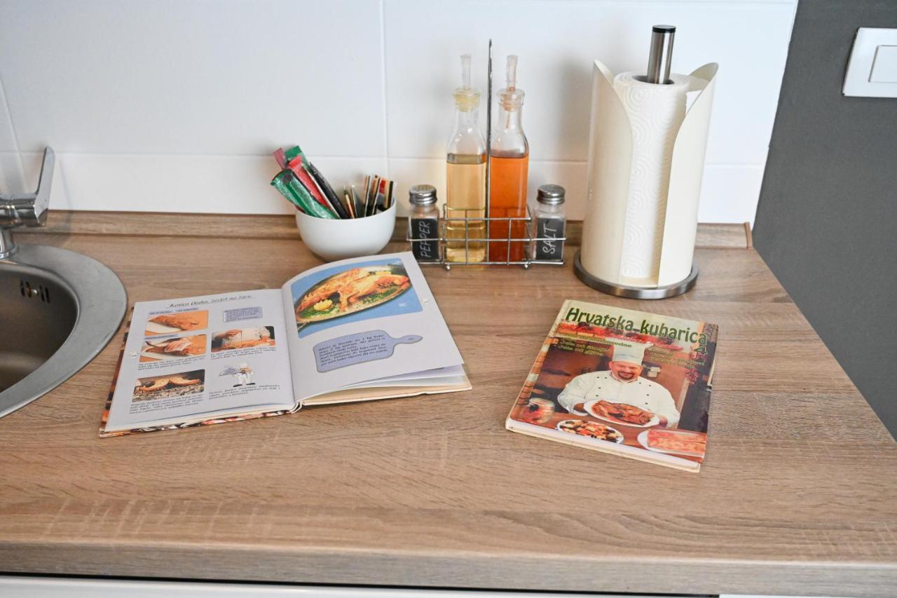 Apartman Zadar City Inn 2 & Free Private Parking Zewnętrze zdjęcie